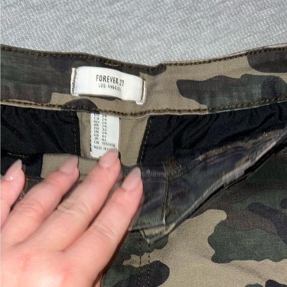 Army color skirt - Picture 3 of 3